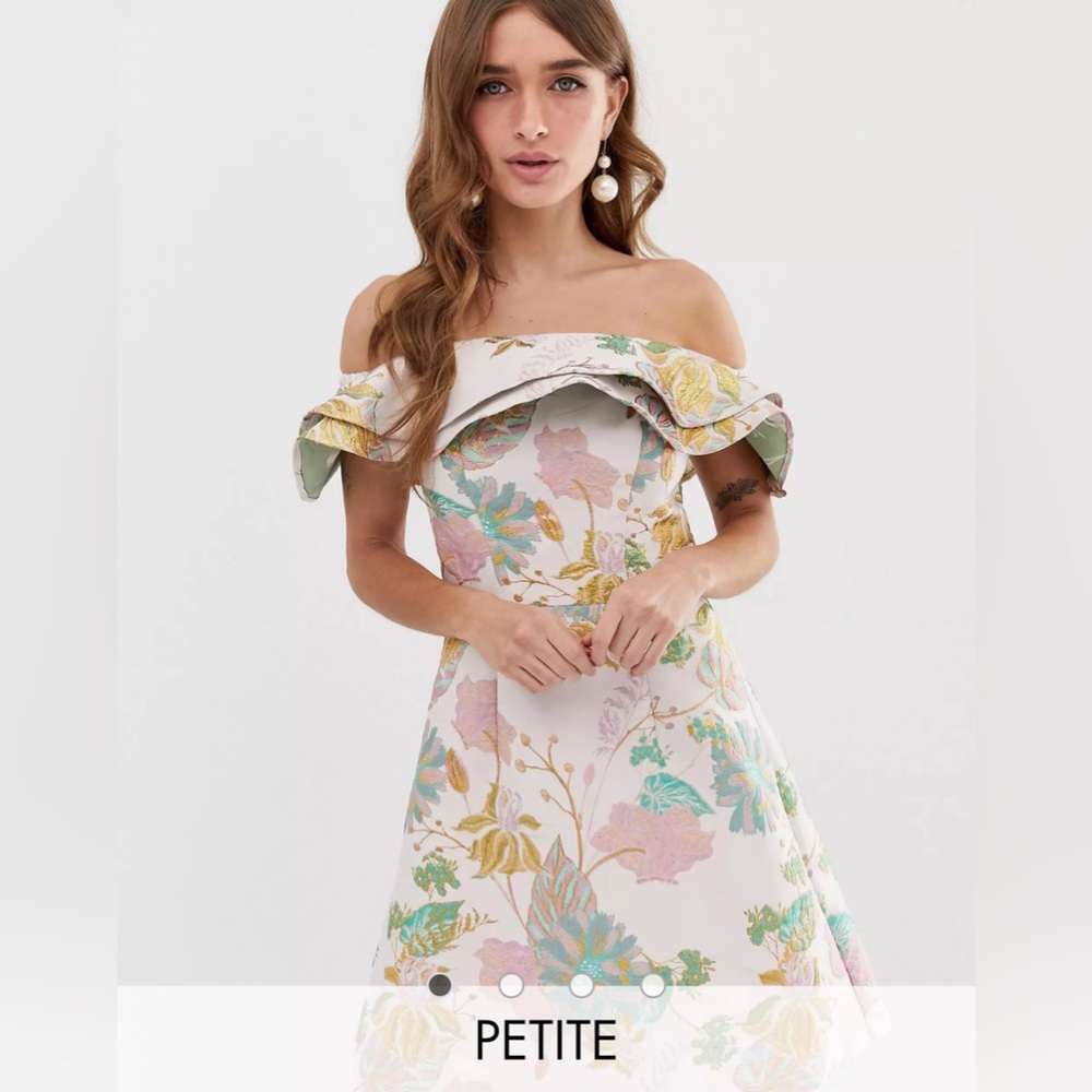 Chi Chi London US6 Petite mini jacquard dress with double frill detail in floral